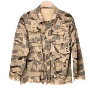 POL Women's Distressed Jacket in Vintage Camouflage Size Large